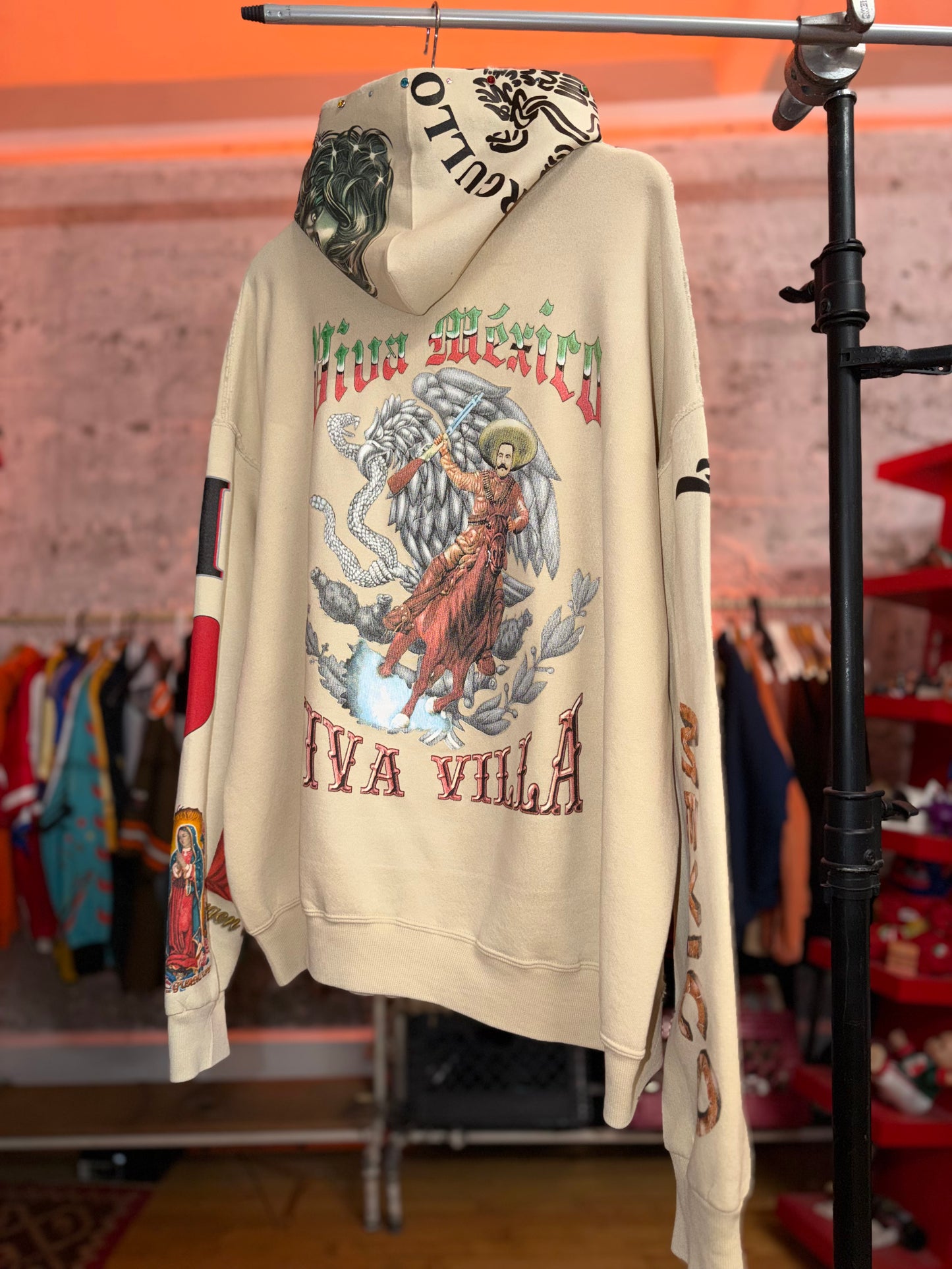 Siempre En Diciembre Hoodie