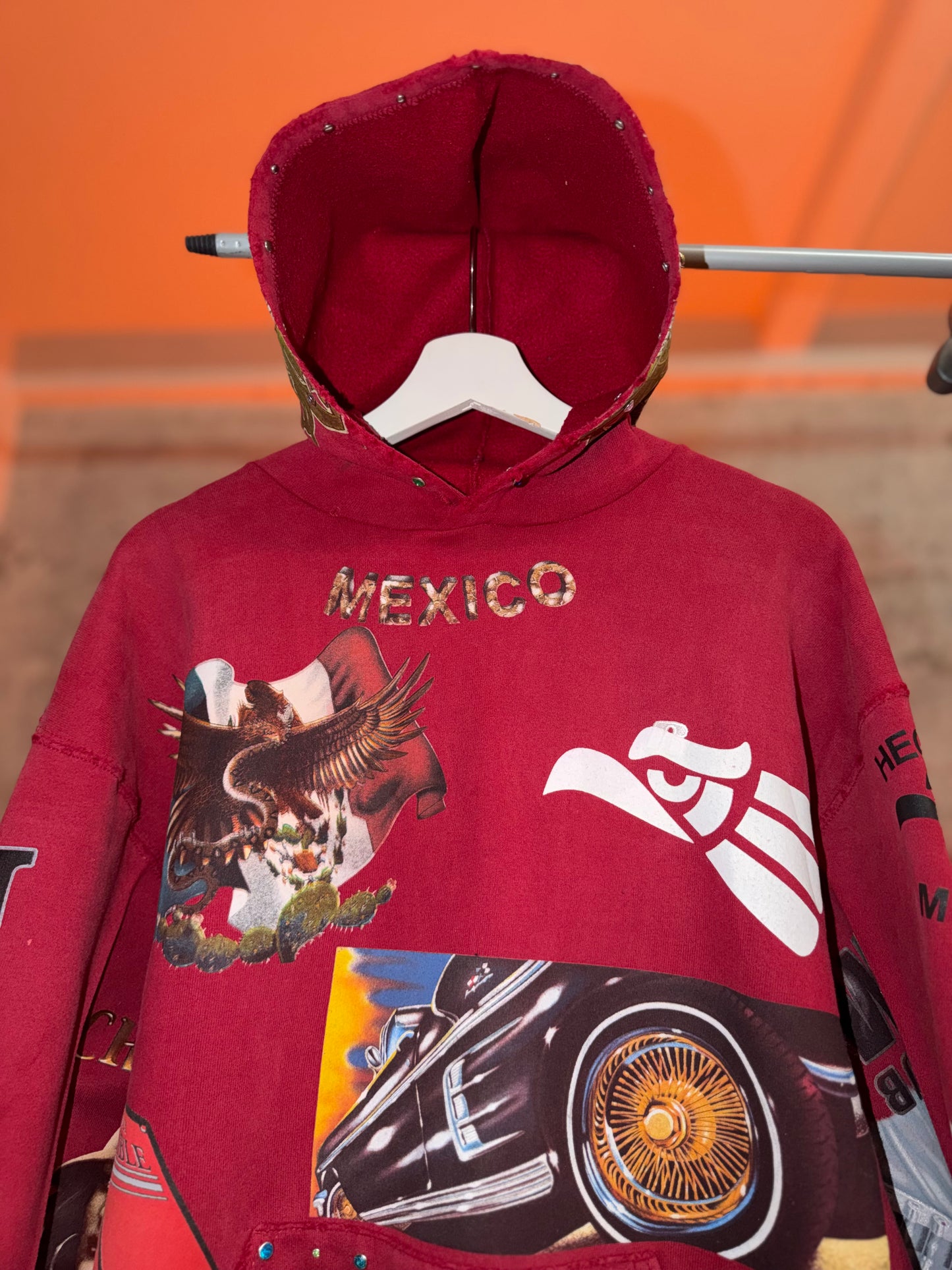 Siempre En Diciembre Hoodie