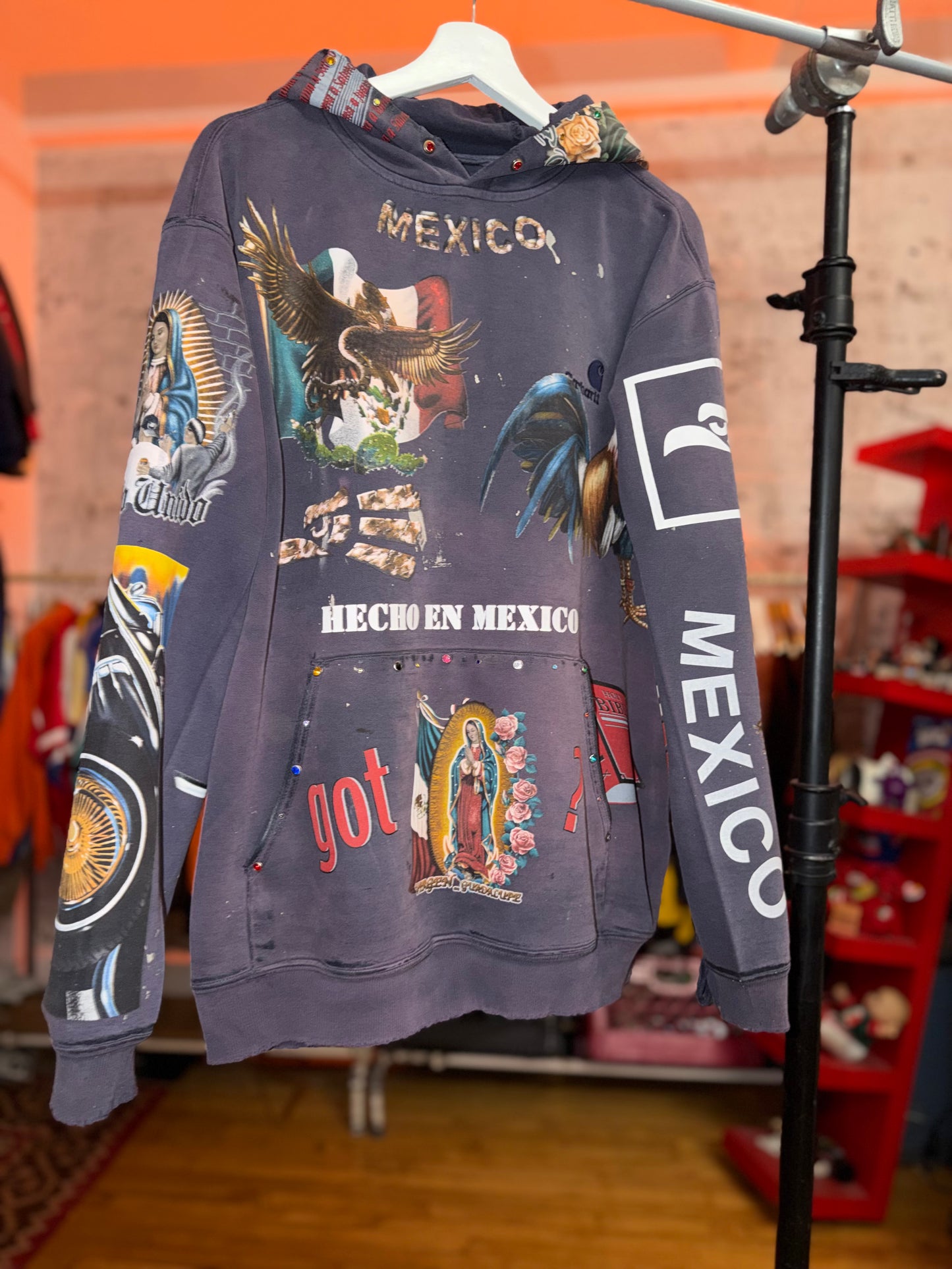 Untitled Siempre En Diciembre Hoodie